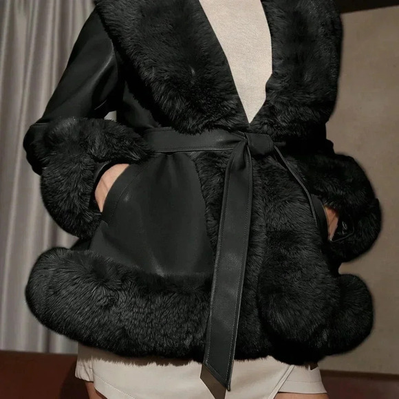 Black Elegant Women's Plaid Patchwork Coat With Collar And Belt - Picture 7 of 9